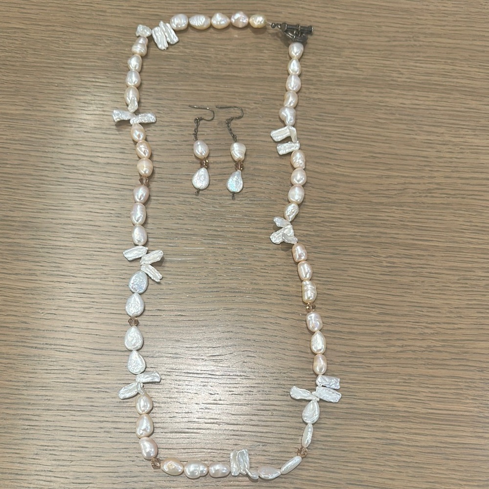 Elegant Pearl Necklace and Earring Set